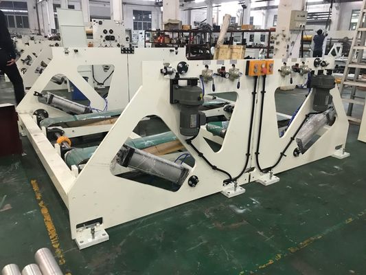 380V المشقق التلقائي جامبو لفة مناديل الحمام ماكينة