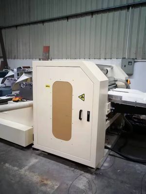 آلة صنع المناديل الورقية 5.5KW Delta PLC