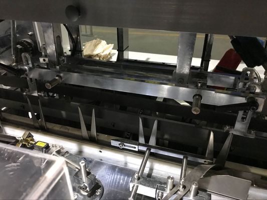 5.1KW 60 مربع / دقيقة آلة تصنيع المناديل الورقية بمحرك سيرفو / آلة إنتاج المناديل الورقية