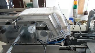 آلة تغليف المناديل الأوتوماتيكية 380V 50Hz 5.1KW