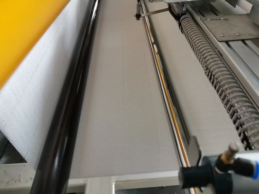 1300mm جامبو رول 150 قطع / دقيقة آلة قص الورق