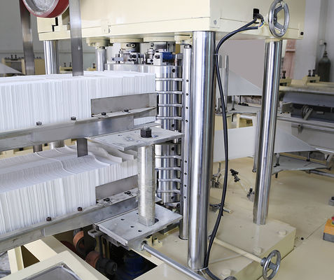 SIEMENS Motor PLC 3000 ورقة / دقيقة آلة تصنيع المناديل